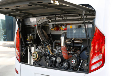 金旅12米體檢車 5G賦能，守護(hù)社區(qū)健康的流動(dòng)衛(wèi)士